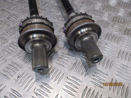 semi-axis semi-axis VOLVO V90 2,0d4 CROSS COUNTRY rear part P31430417
