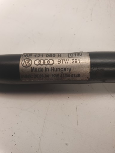 cijev prijenos vode AUDI A6 C6 3.2 FSI 06E121065H