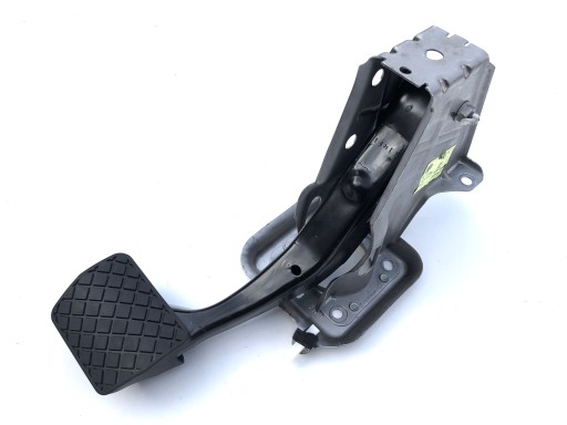 1K1723143F - Педаль гальма VW JETTA 5C6 LIFT