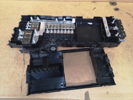 BK219675, BK219675 - Блок предохранителей ford transit custom 2.0tdci