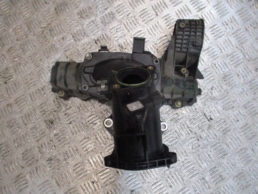 Впускний колектор Mercedes GLA 156 A6510901128