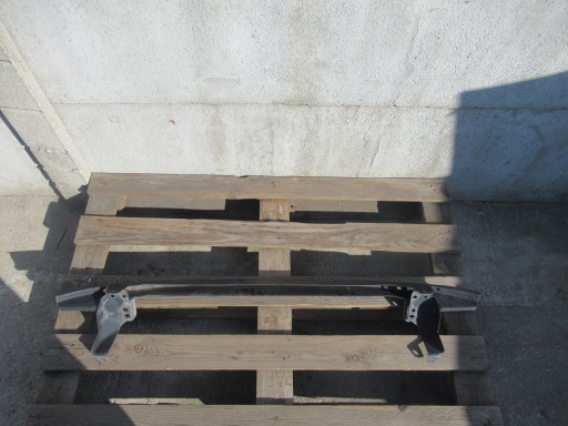 renfort pare choc avant DOL VW GOLF V 1K0807093A