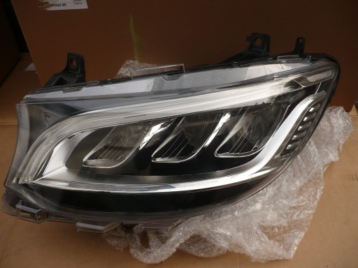 9109065700 - Mercedes Sprinter Фара передня ліва 9109068100