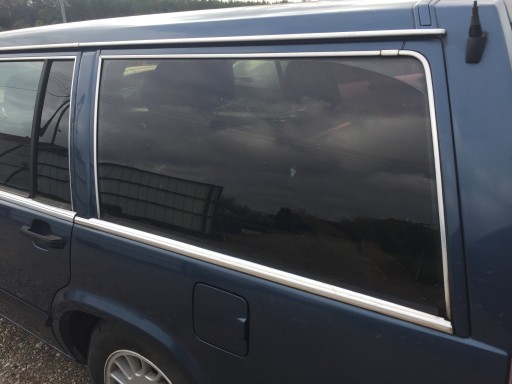 СТЕКЛО ЛЕВОЕ ЗАДНЕЕ КУЗОВНОЕ VOLVO 740 УНИВЕРСАЛ ЗАДНЕЕ