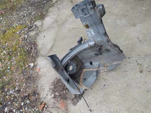 Чверть лонжерон Правий передній MERCEDES W204 C