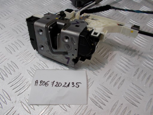 VW CRAFTER lock kaseta of a lock door left front driver´s orygina A9067202135