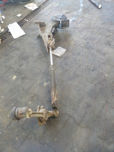 Actros 1840 mp1 2001 кріплення приводу салону