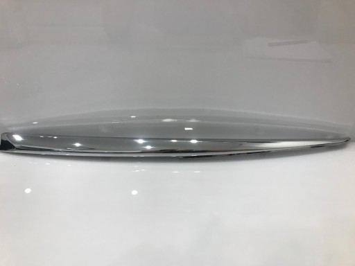 76813-05010 - TOYOTA AVENSIS T27 хромована накладка щитка права 15-