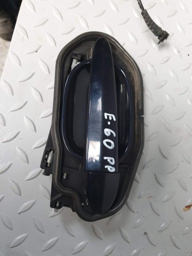 BMW E60 E61 ручка двери ПД Европа 416