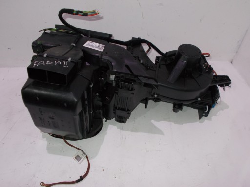 5J1820003ER - SKODA Fabia II Roomster обігрівач повітродувка 08R