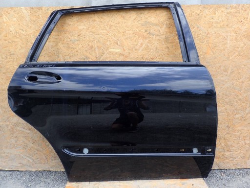 door right rear. rear part MERCEDES R KLASA LONG 251