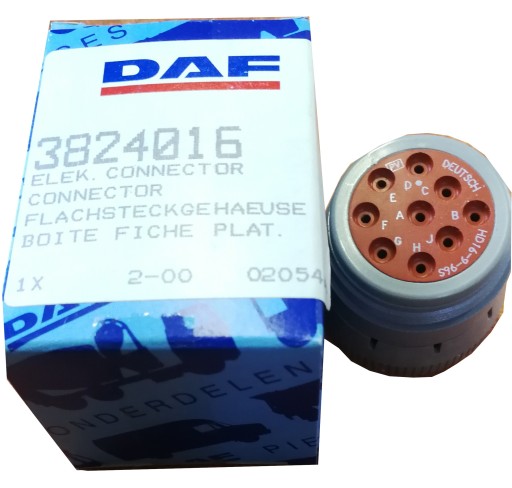 Розетка электрическая вилка 9PIN DAF 95 3824016