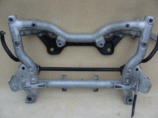 W204 - Балка підвіски саней mercedes c-class w204!!