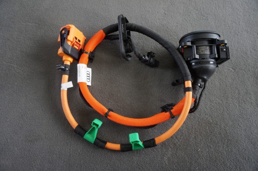 Установка зарядки audi e-tron q5 80a 80a971093a