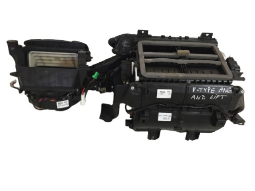 GX53-19E963-BD - ОБОГРЕВАТЕЛЬ JAGUAR F TYPE X152