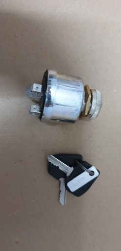 001-108-000072 - Замок зажигания Pronar Zefir 85 / 85K / 90 оригинал