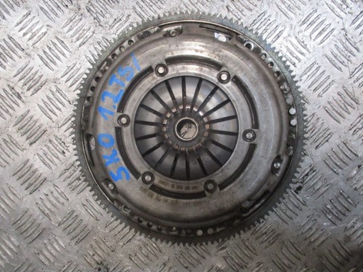 frizione VW GOLF 6 5K0 1,2TSI 030105271M