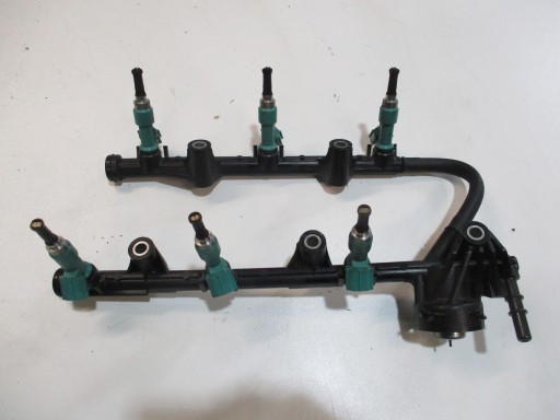 Kraftstoffverteiler Einspritzleiste Lexus RX450 3.5i hybryda