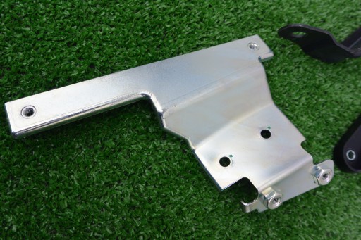 COUVRE SUPPORT PLAQUE POIGNÉE MASERATI QUATTROP GHIBLI