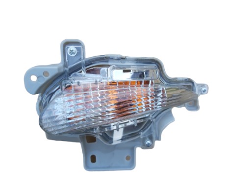 Сигнал повороту бампер Mazda 3 2017 2018 ліфт правий