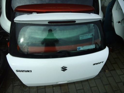 36J8-K-05-10 - Комплект игольчатого спойлера на задний люк suzuki swift mk6