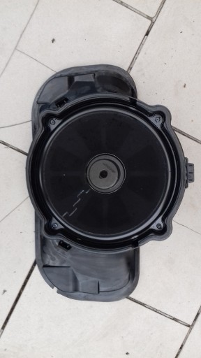 2038202102 - MERCEDES W203 седан динамік сабвуфер BOSE голка