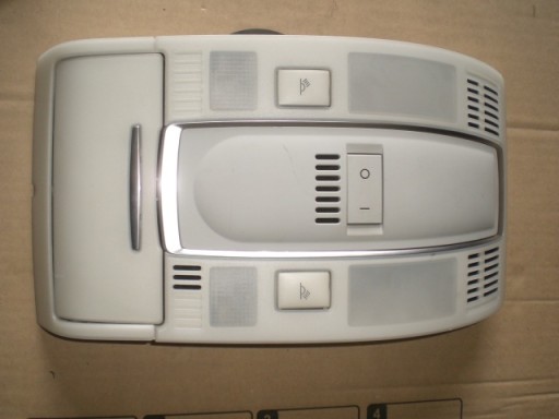 light OSWIETLENIE AUDI A6 2004 4F0951177