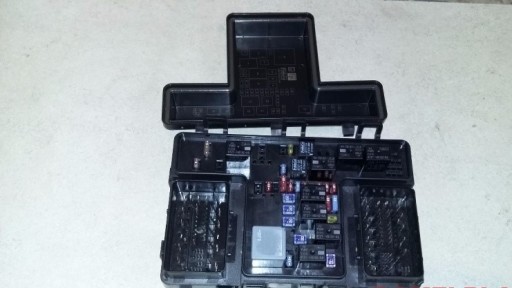 FG9T-14A067-ZA - Блок запобіжників ford mondeo mk5 1.6 tdci