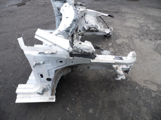 ПРАВАЯ ЛЕВАЯ ЧЕТВЕРТЬ LEON II WHITE LIFT ПЕРЕДНЯЯ LB9A