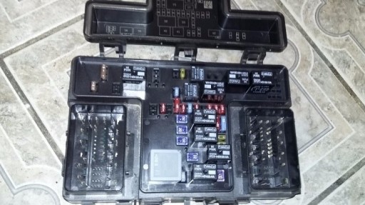 FG9T-14A067-RA - Ford mondeo mk5 1.6 tdci блок предохранителей