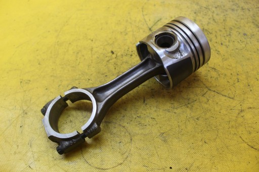 Поршень Поршні шатун VW PASSAT B5 1.9 TDI 038J