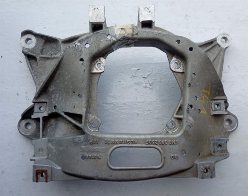 Лапа кронштейн коробки передач AUDI Q7 4m 4M0399263F