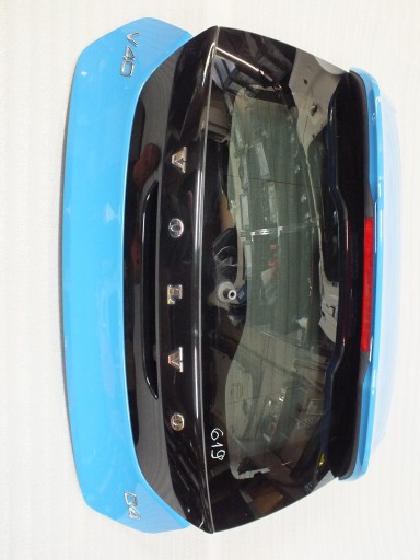 ЗАДНИЙ ПОДЪЕМНИК БАГАЖНИКА VOLVO V40 2015