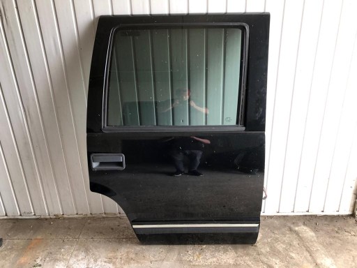 Chevrolet tahoe suburban 92-99r задняя дверь