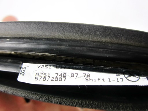 gasket boot of the rear rear part bonnet Mercedes R-klasa W251