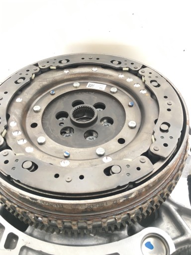 RENAULT NISSAN 1.2 EDC WHEEL FLYWHEEL 123101804R