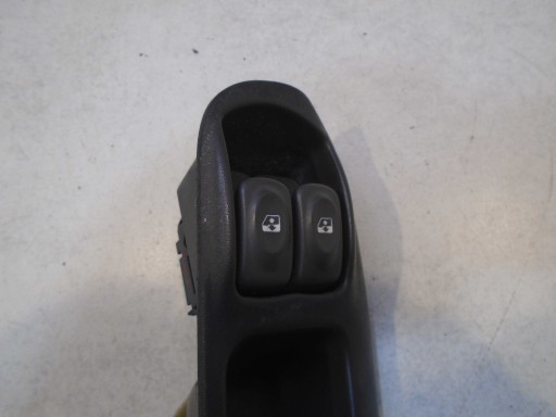 PANEL windows left front SCENIC and LIFT 7700431172