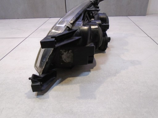 light right front TOYOTA AVENSIS and PRZEDLIFT