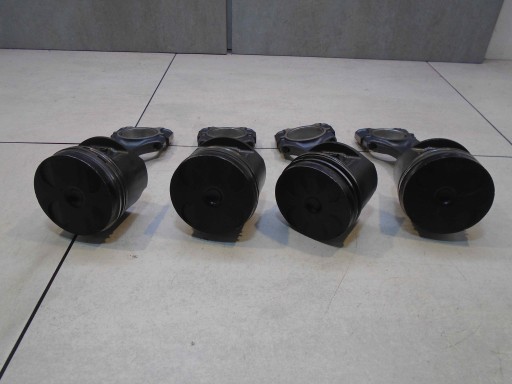 Piston Bielle MERCEDES C KLASA W202 2.2D