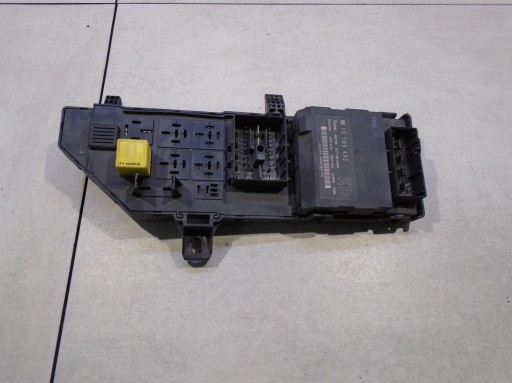 Module fusibles BSI OPEL VECTRA C 13181984