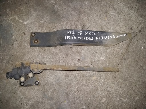 0015420018 - Actros mp3 датчик рівня передньої підвіски