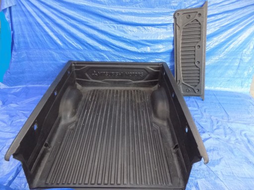 Обшивка кузова кювет MITSUBISHI L200 II 16-