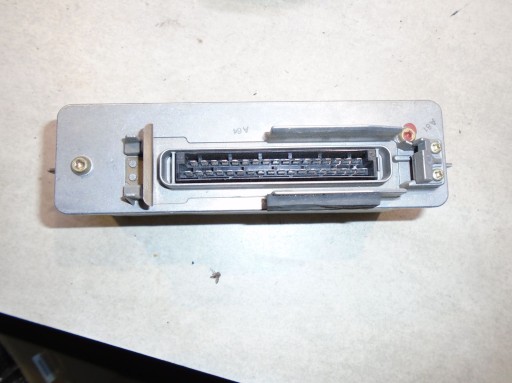 Unité de contrôle ABS AUDI 0265100037