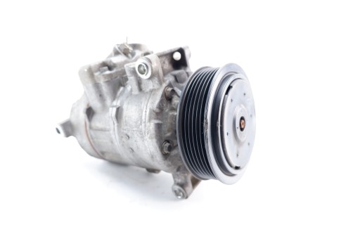 Компрессор кондиционера PASSAT B6 1.8 TSI 1K0820808A