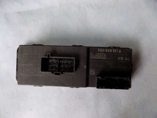 Контроллер заслонки dw passat b8 5q0959107d