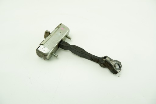 123 - Ограничитель двери передний левый TOYOTA COROLLA E12