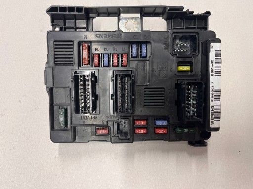 CITROEN Berlingo блок предохранителей U118470002