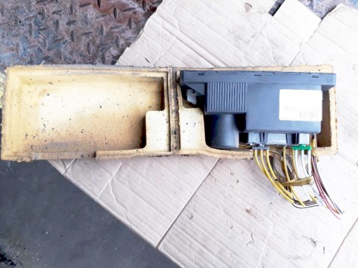 A2108001448, 2108001448, - Заглушка корпуса насоса центрального замка mercedes w202 w210 w208