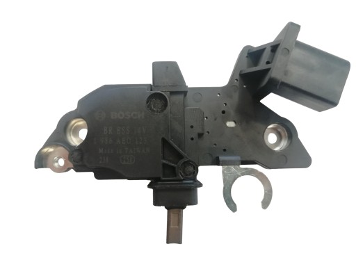 1986AE0123 - Ориг. альт регулятор bosch 0124625014 mercedes