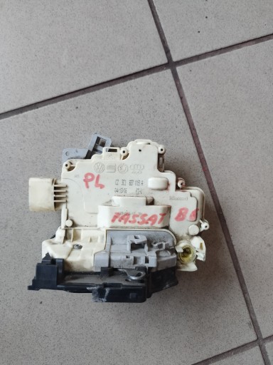 3C1 837 - Замок двери левый передний VW PASSAT B6 9P 3C1837015A